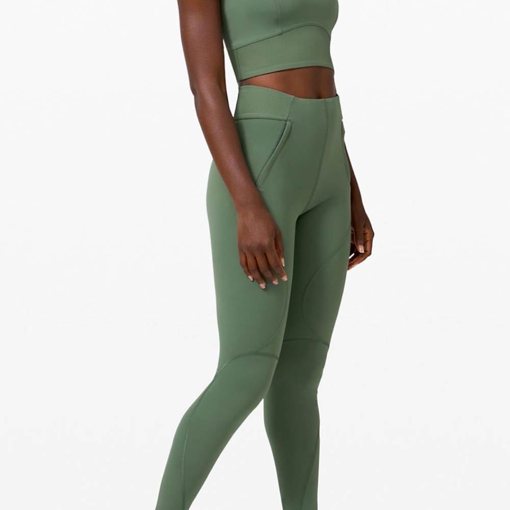 COPY - NWT Lululemon Train free super HR tights!